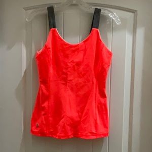 🔥‼️15‼️ ELLIE workout top M